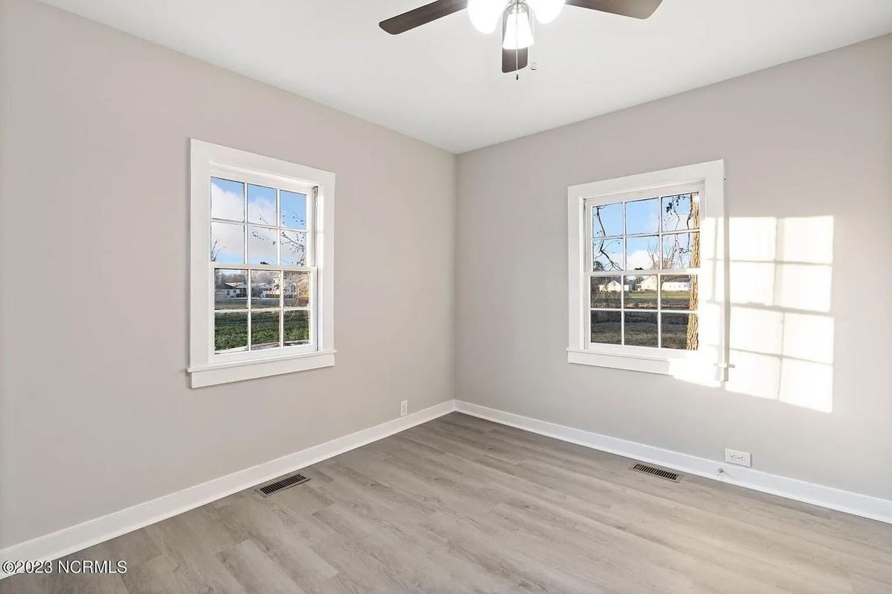 51 E Carroll St - Photo 3 of 8