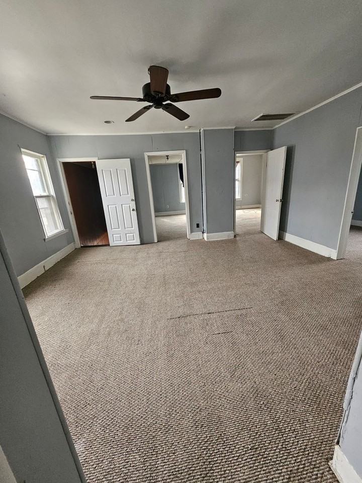 1619 Chestnut St - Photo 7 of 13