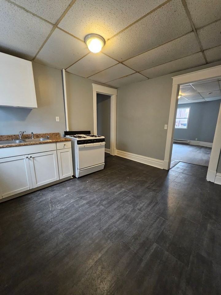 923 Chestnut St #2 - Photo 6 of 12