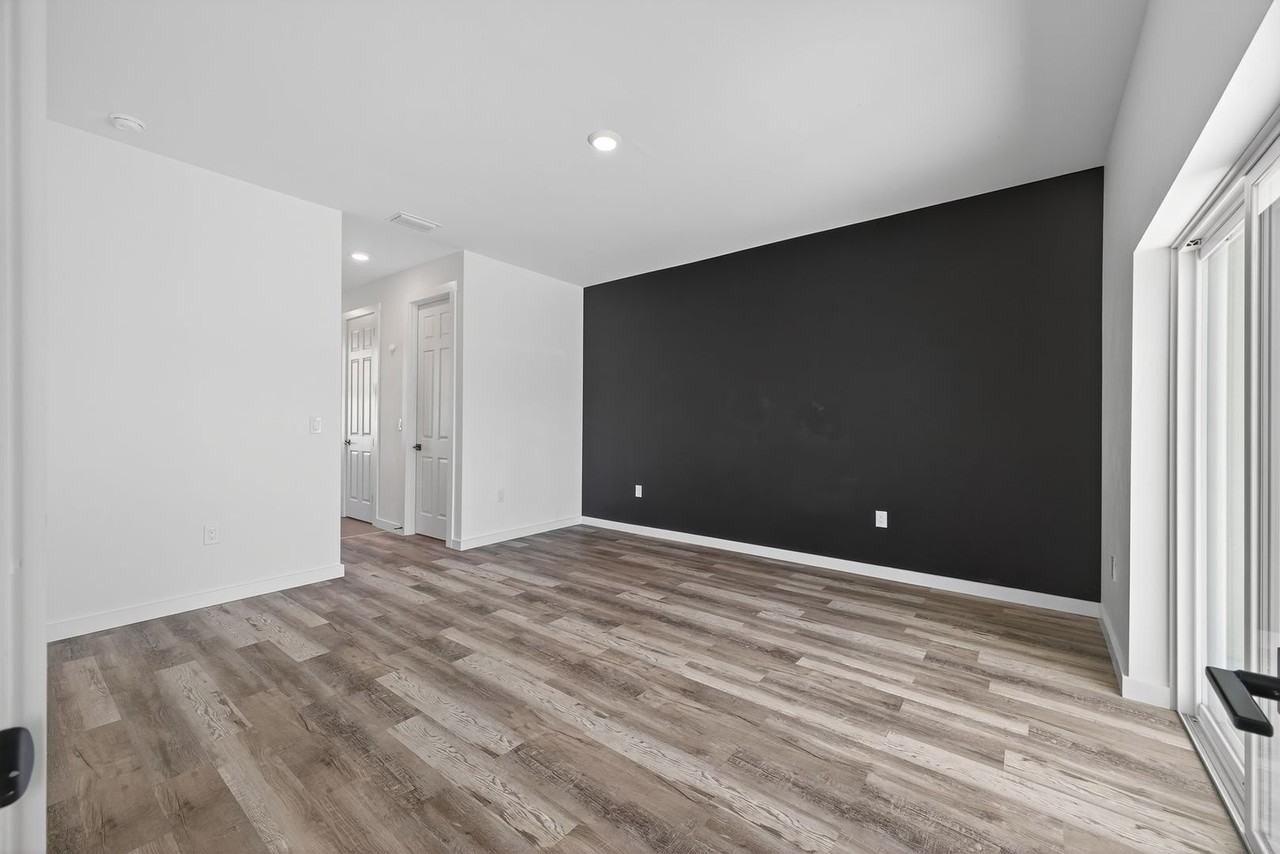 181 Nw 6th Pl - Photo 3 of 12