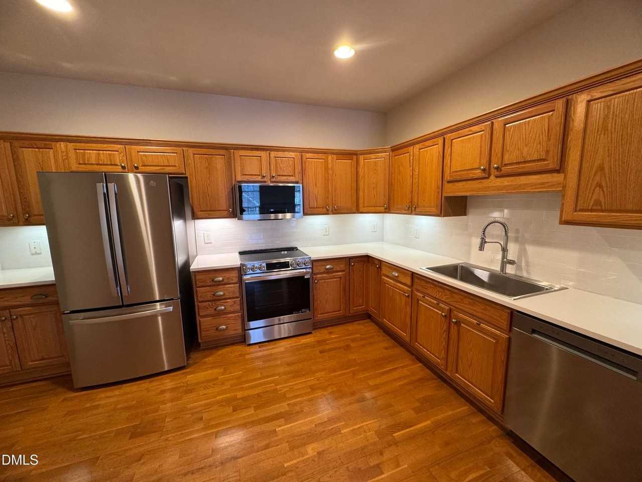 4622 Ivy Blossom Ln - Photo 2 of 16