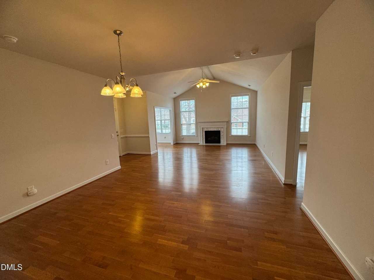 4622 Ivy Blossom Ln - Photo 3 of 16