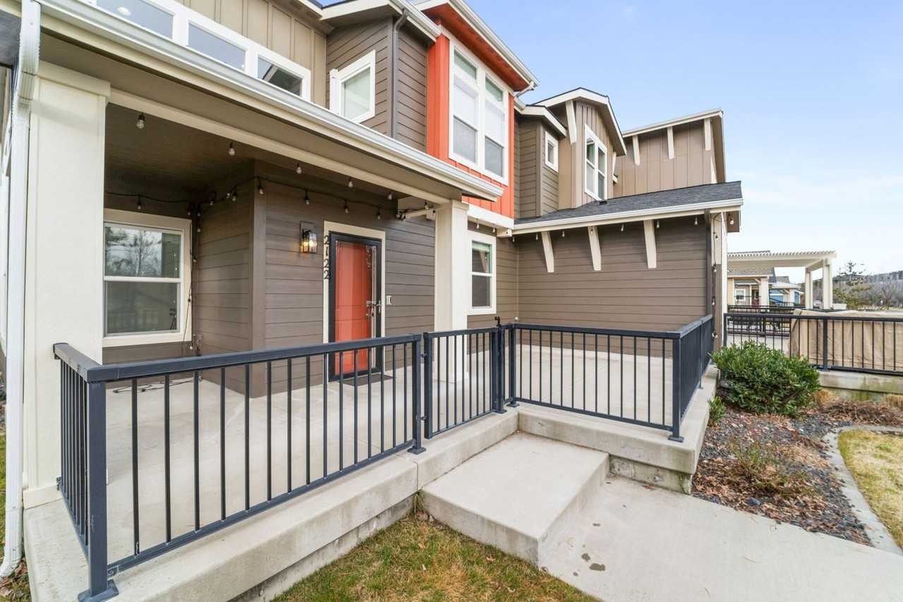 2122 W Summit Pkwy - Photo 3 of 29