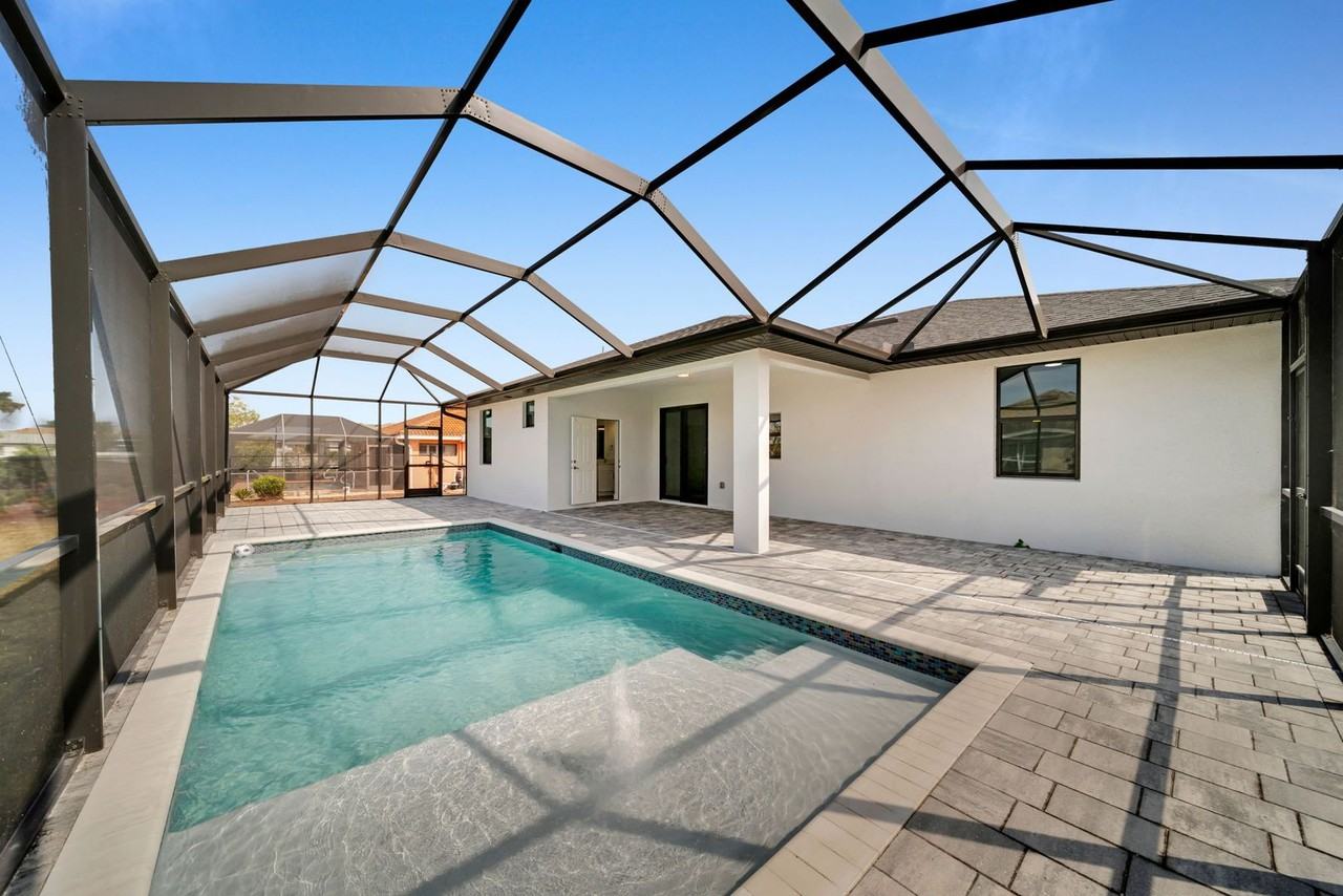 1436 Nw 31st Ave - Photo 2 of 34