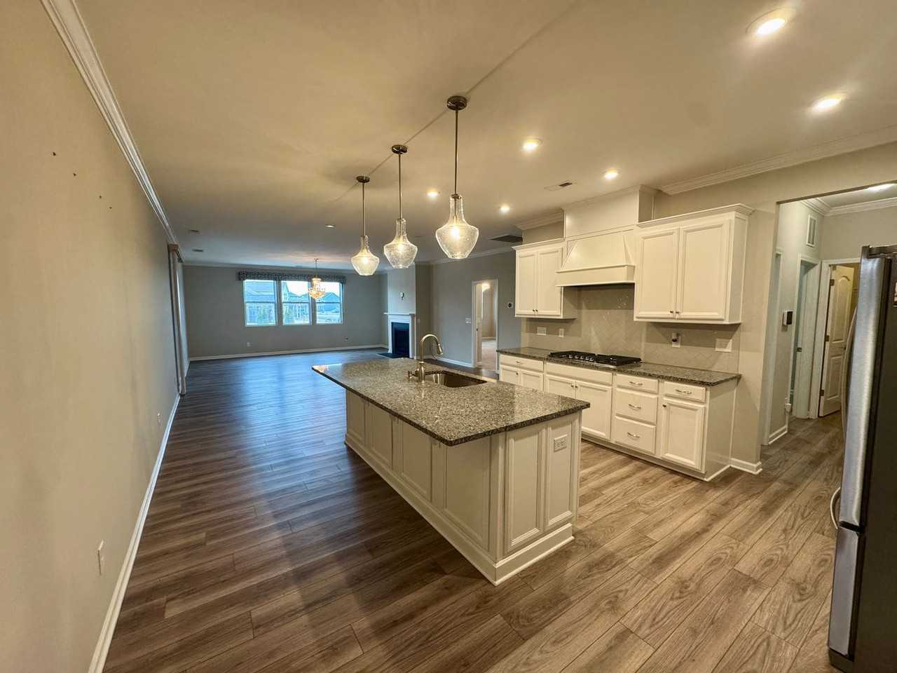 1202 Calder Dr - Photo 5 of 38