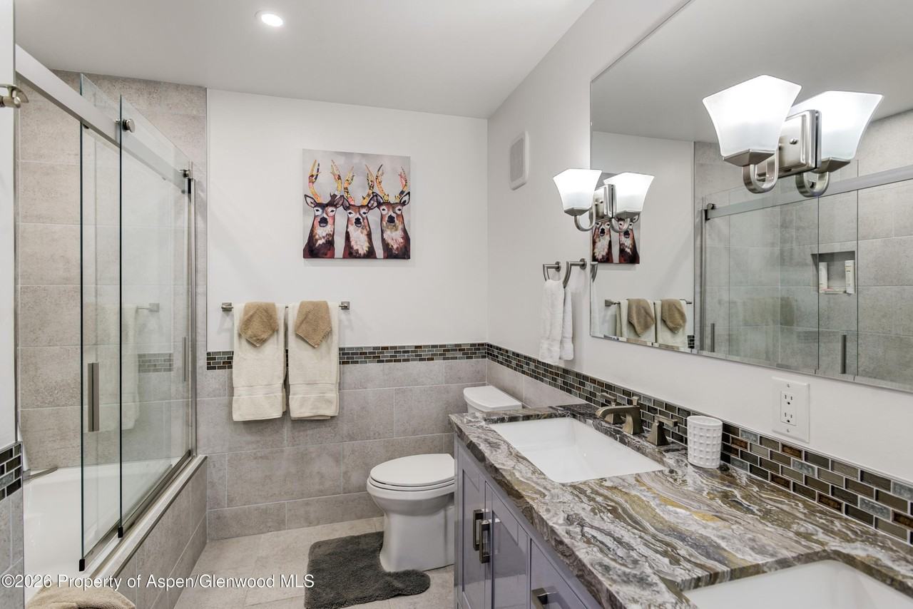 805 Pinon Dr Unit 2 #2 - Photo 7 of 12