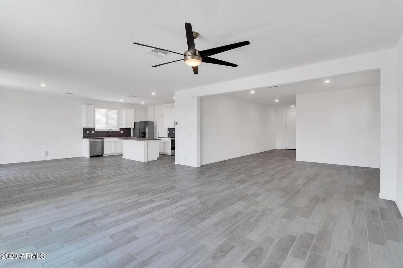 12575 W Midway Ave - Photo 7 of 50