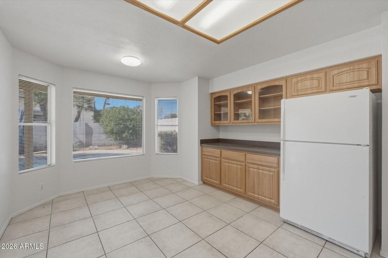 202 S Del Pueblo St - Photo 6 of 20