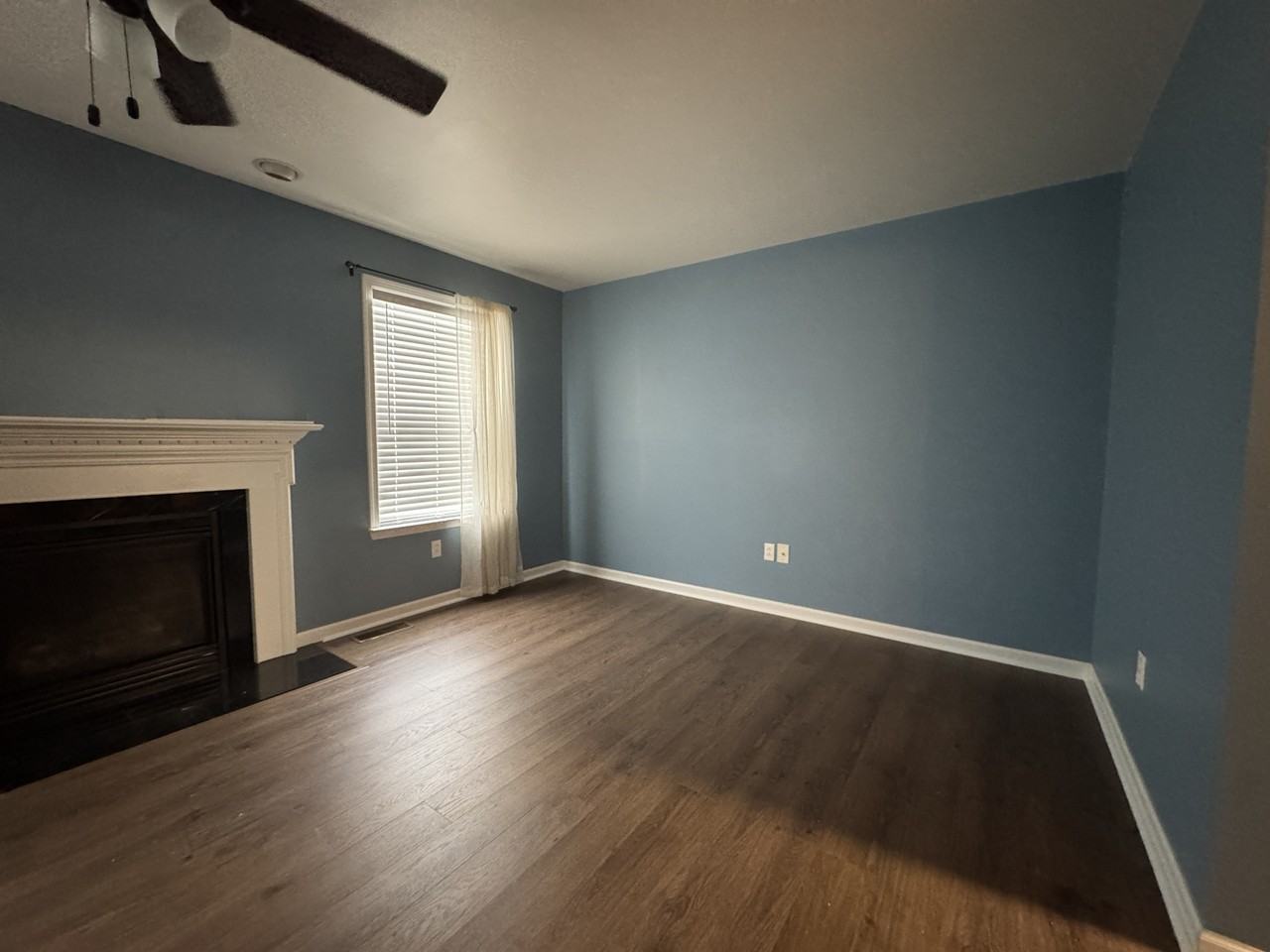 20 Robin Ln #1 - Photo 3 of 23