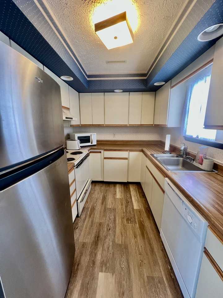 9 Willow Ln #1 - Photo 7 of 32