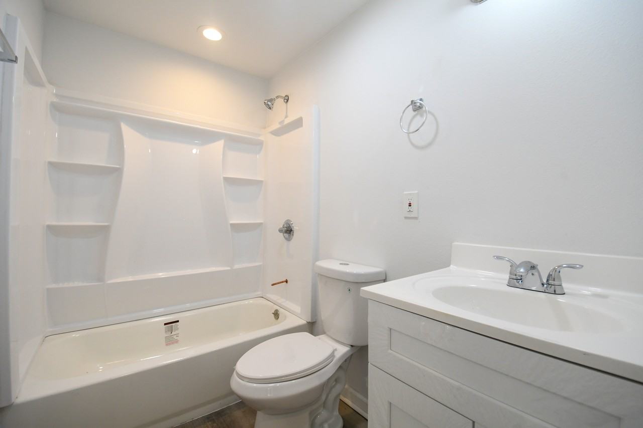 822 N Van Buren St #1 - Photo 2 of 5