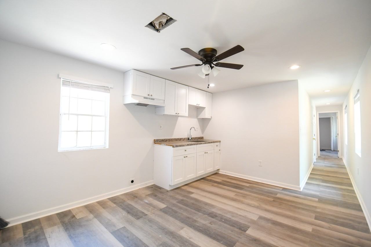 822 N Van Buren St #1 - Photo 5 of 5