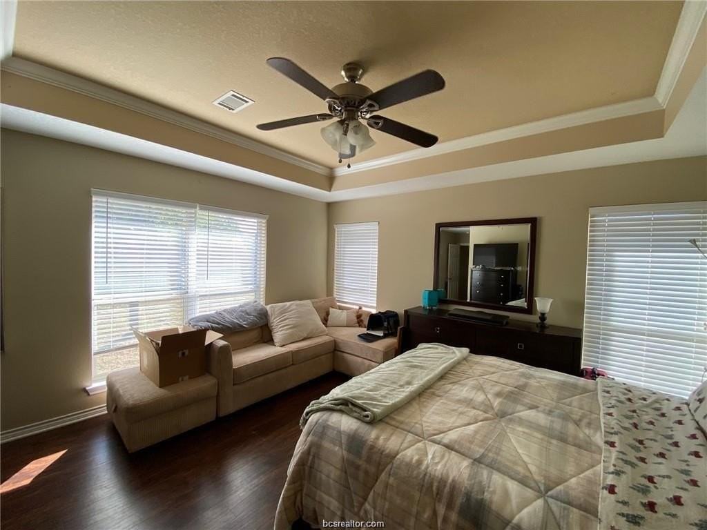 4417 Pickering Pl - Photo 5 of 18