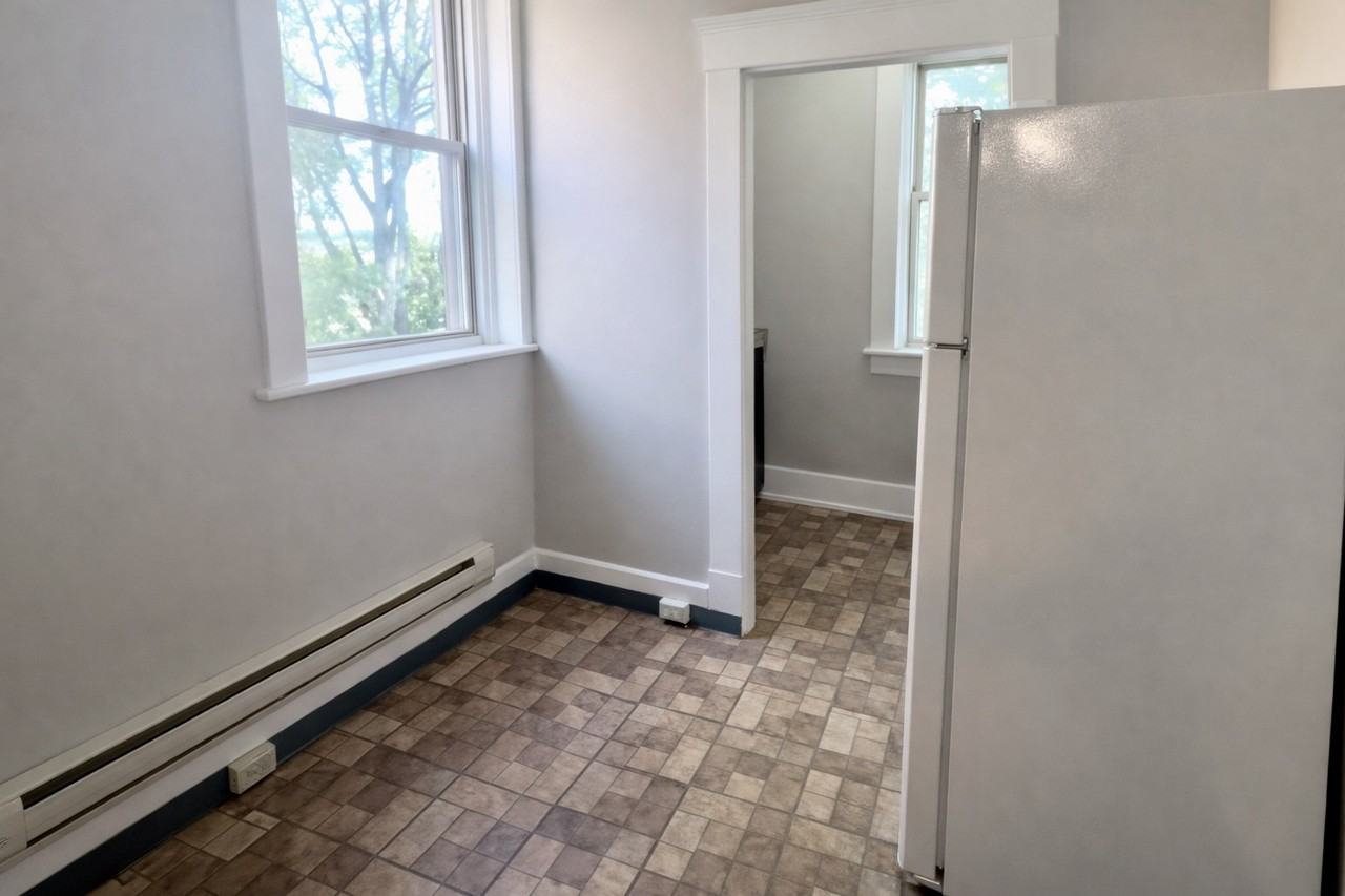 334 MELWOOD AVENUEAPT 3B #334-3B - Photo 3 of 11