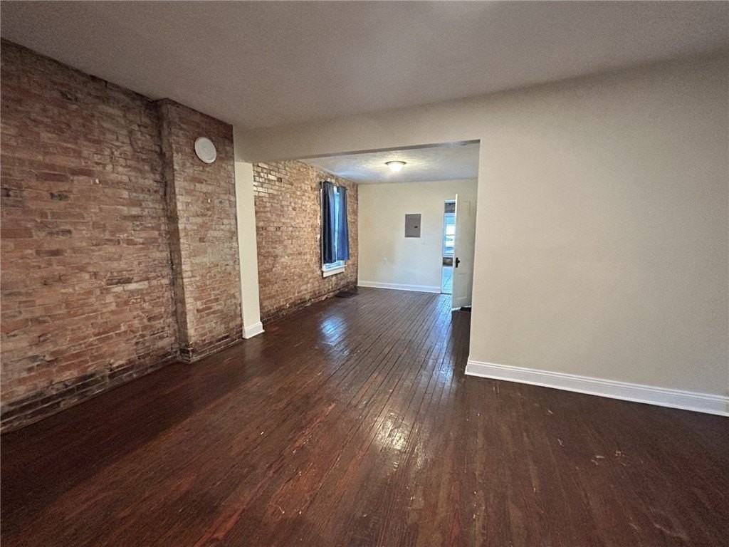 258 E 14th St - Photo 2 of 10