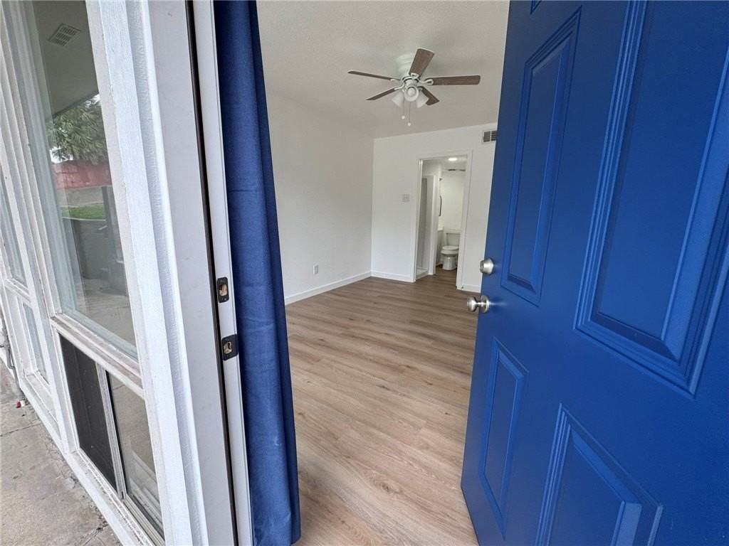 3402 Ocean Dr Apt 32 #29 - Photo 3 of 35