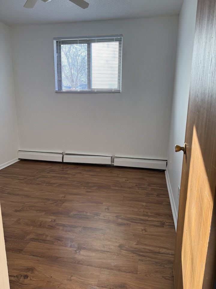 310 Northwest Chapel Drive - Photo 4 of 10