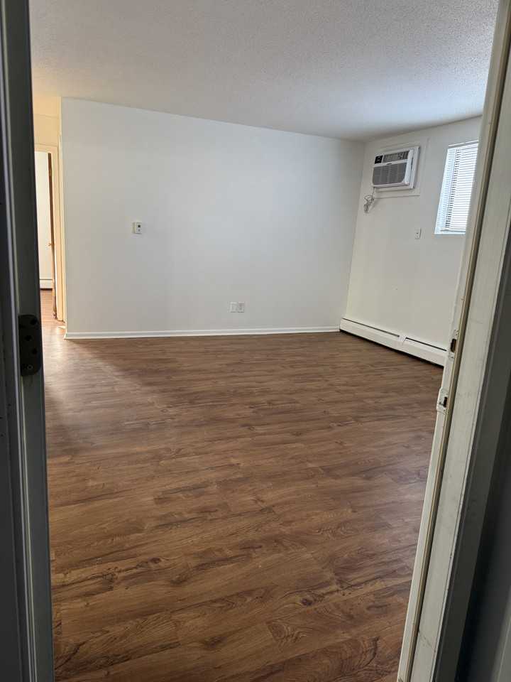 310 Northwest Chapel Drive - Photo 5 of 10