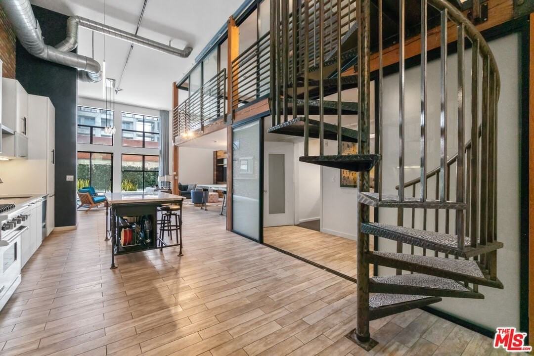 4115 Glencoe Ave Apt 108 #108 - Photo 2 of 26