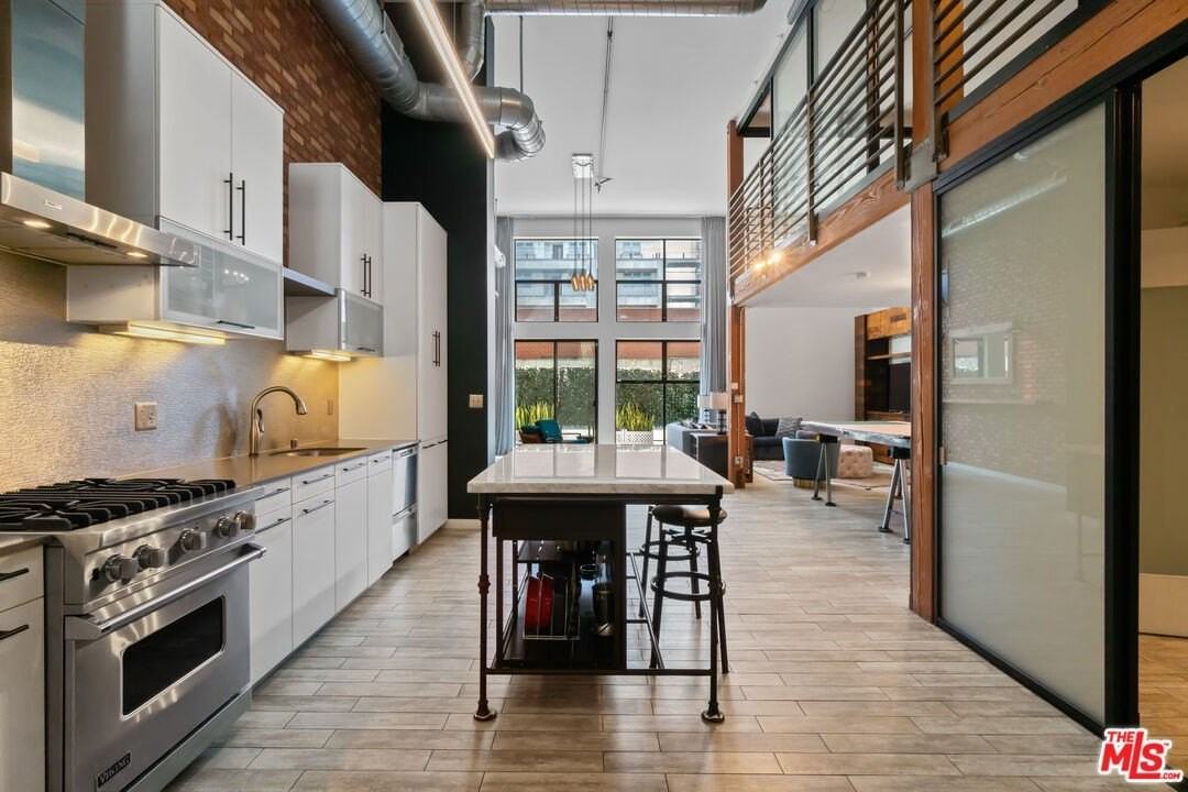 4115 Glencoe Ave Apt 108 #108 - Photo 3 of 26