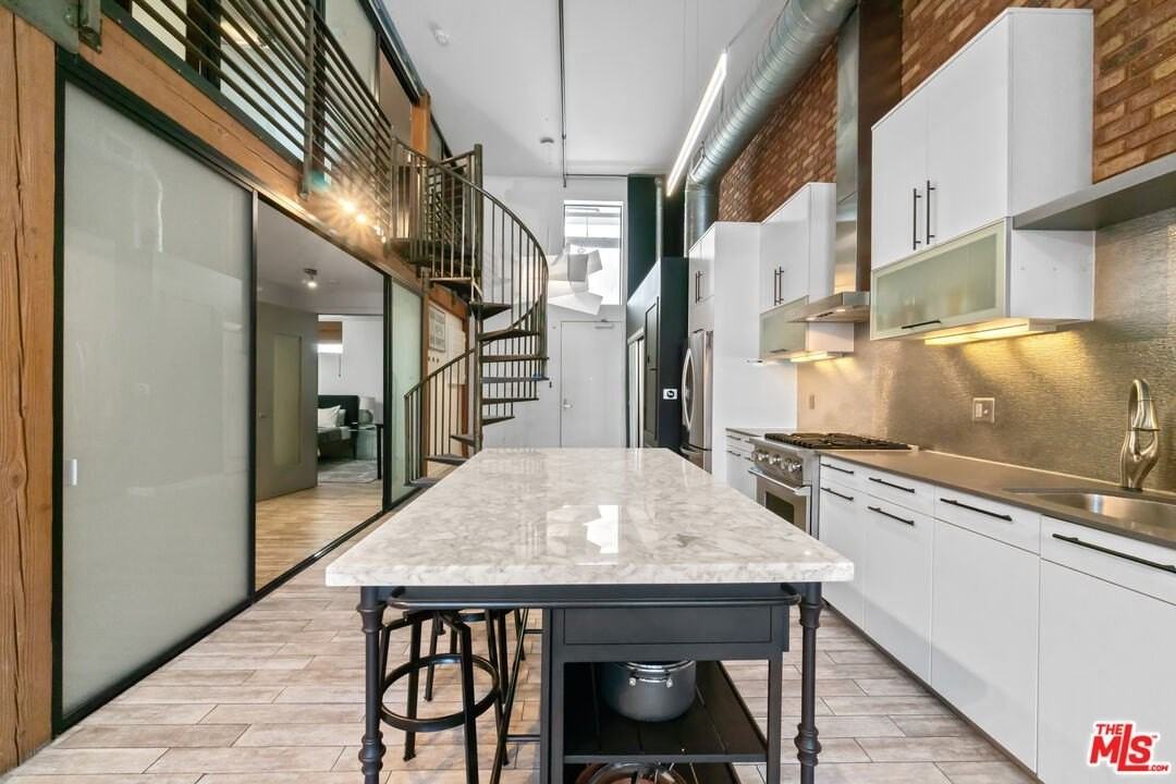 4115 Glencoe Ave Apt 108 #108 - Photo 4 of 26