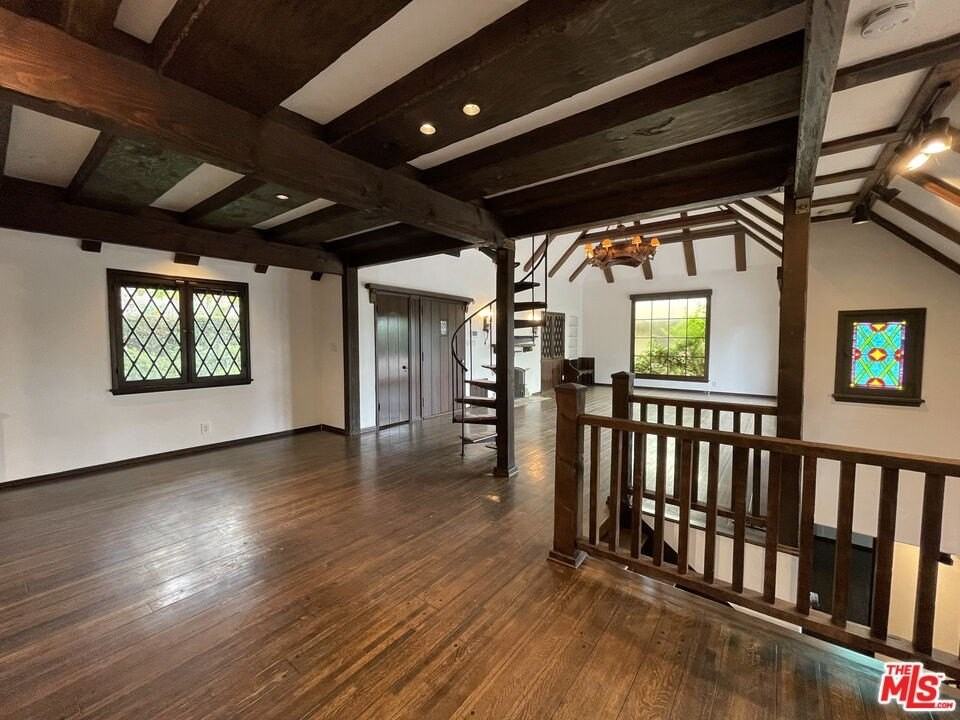 2667 Lake View Ter E - Photo 7 of 50