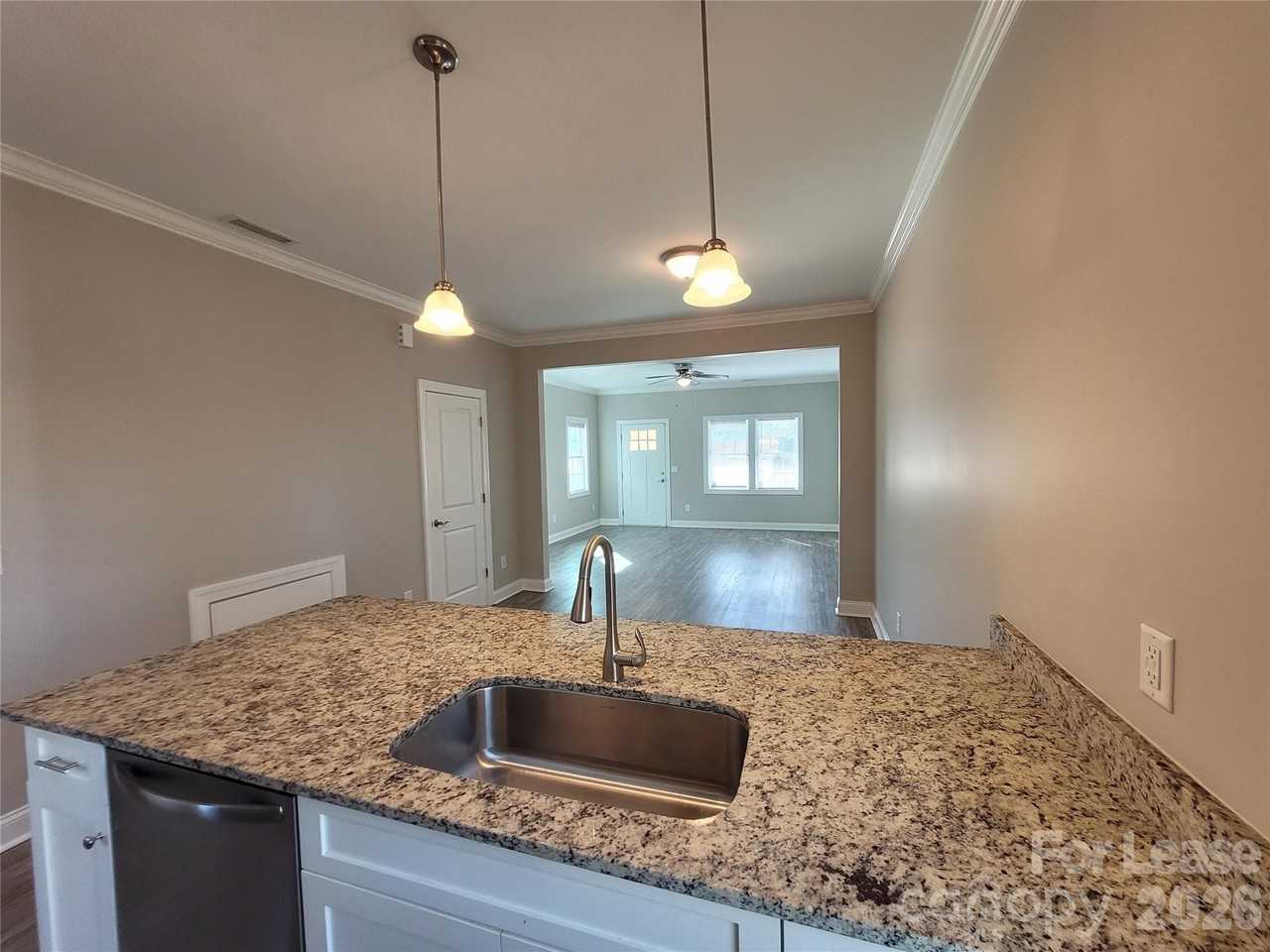 1086 20th St Ne - Photo 5 of 14