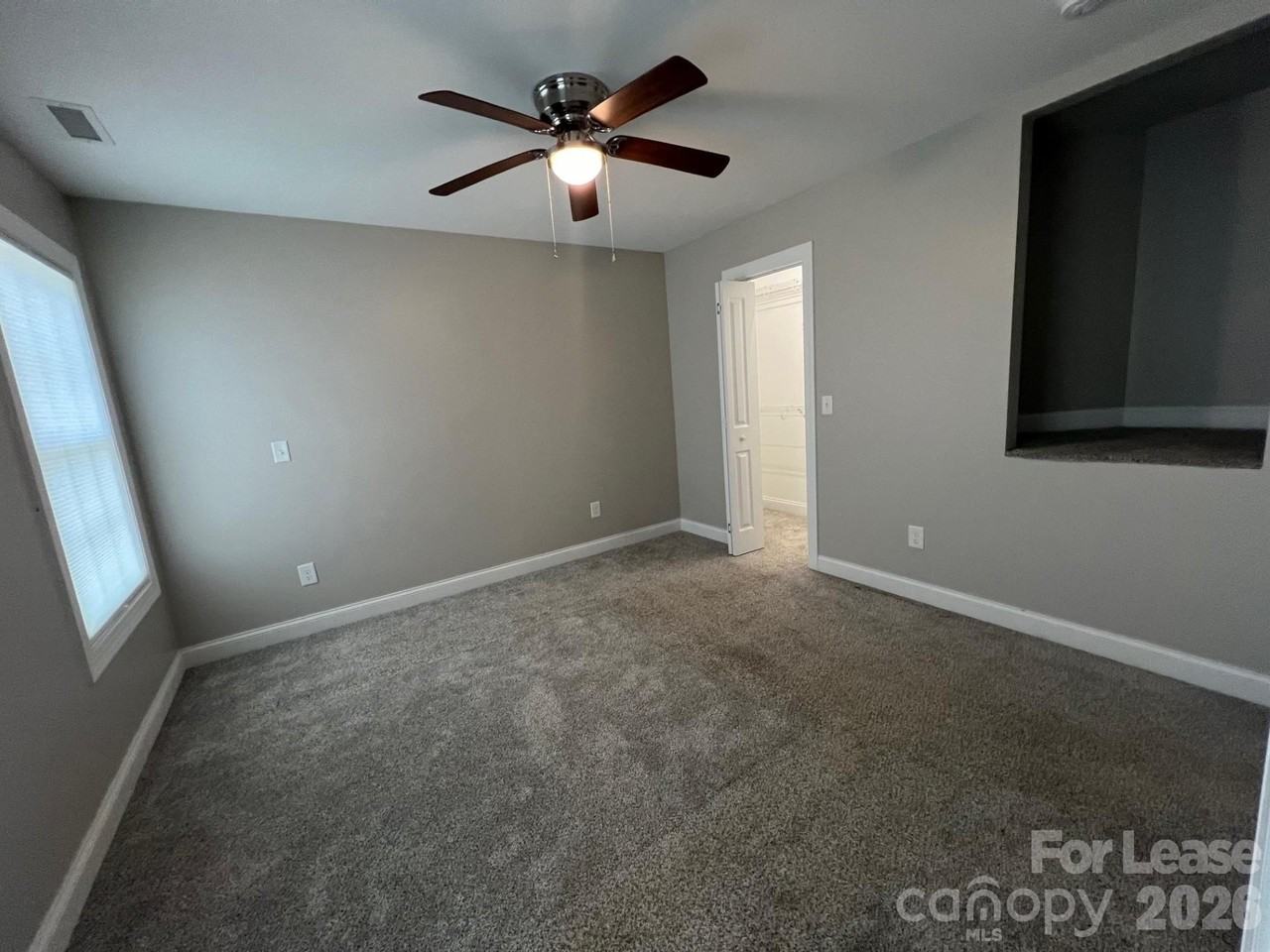 1086 20th St Ne - Photo 6 of 14