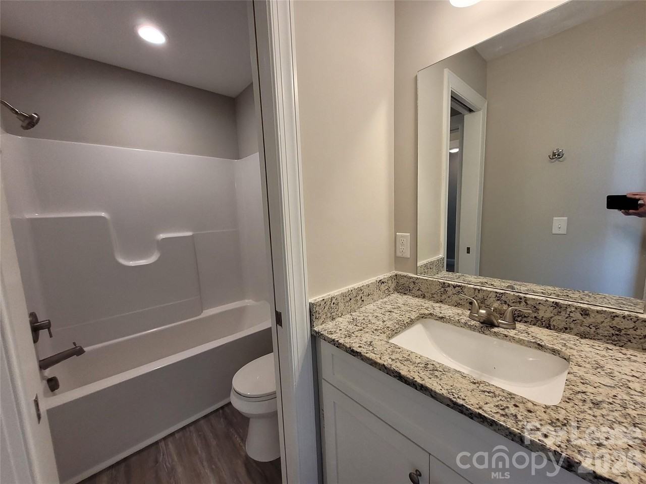 1086 20th St Ne - Photo 7 of 14