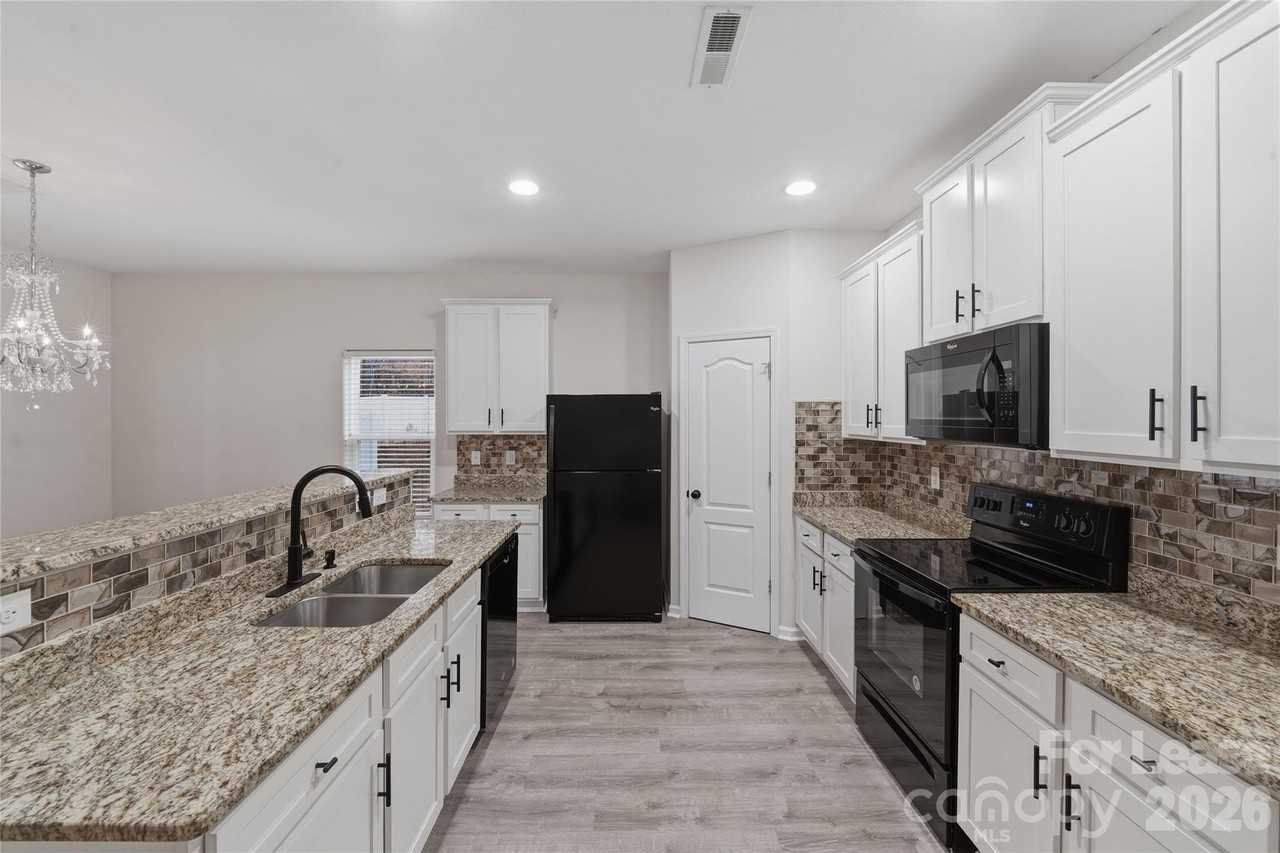 8422 Candlenut Ln - Photo 3 of 24