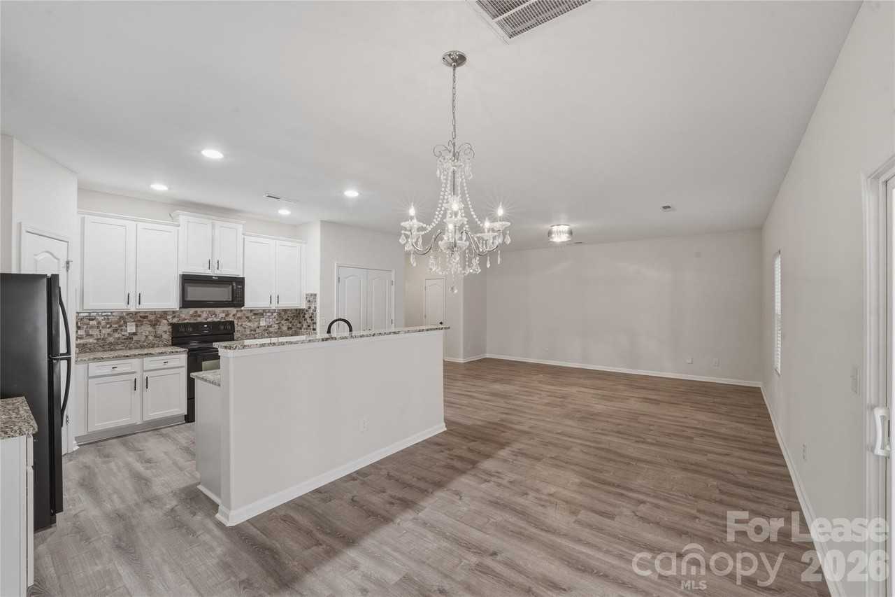 8422 Candlenut Ln - Photo 4 of 24