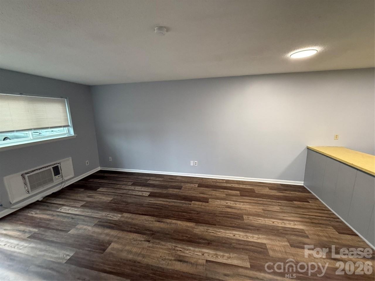 435 3rd Avenue Dr Se - Photo 5 of 9