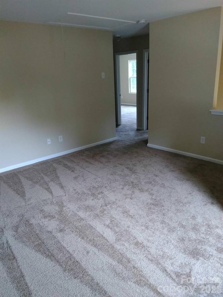 7708 E Lane Dr - Photo 7 of 20