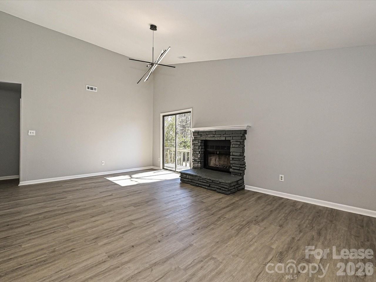 6455 Tivoli Ct - Photo 6 of 26