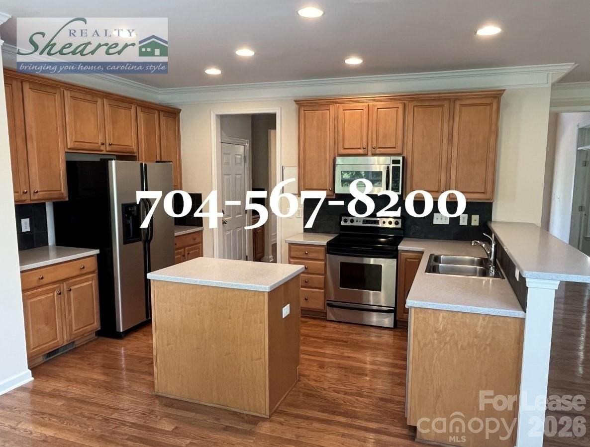 8531 Camberly Rd - Photo 7 of 27