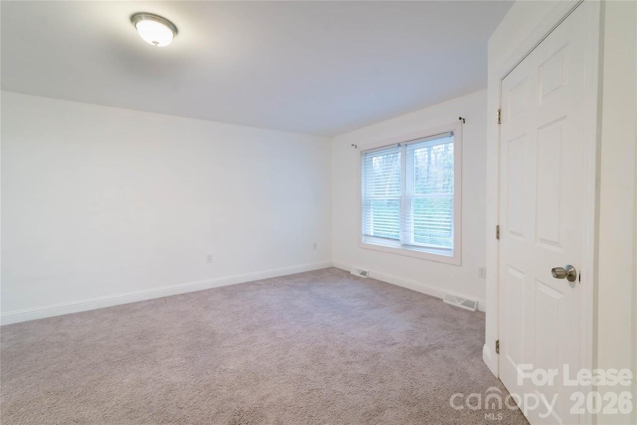 284 Stanley Spencer Mtn Rd - Photo 5 of 21