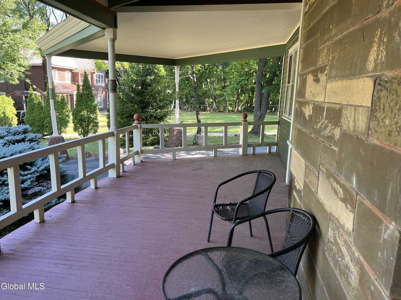 1226 Wendell Ave Apt 5 #5 - Photo 3 of 28