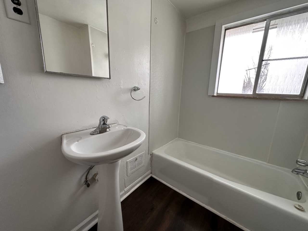 714 Maywood Ave #714 - Photo 6 of 10