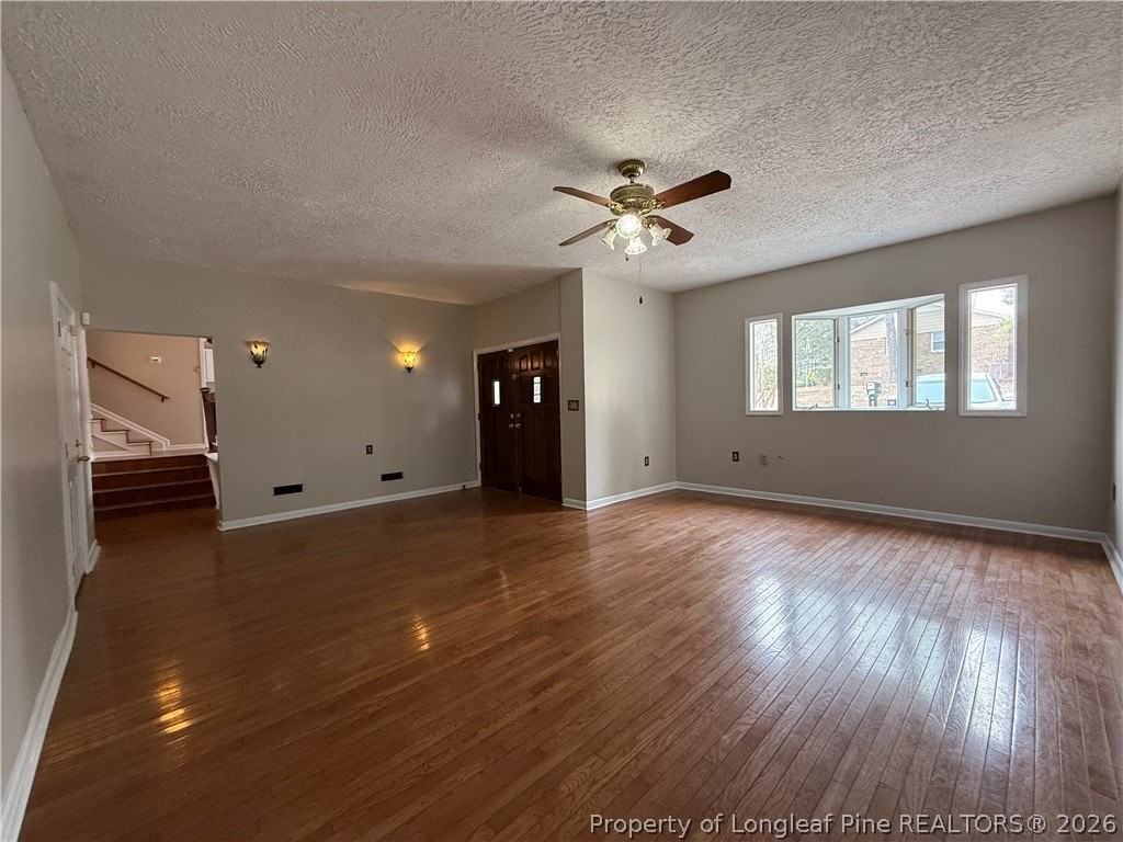 5300 Foxfire Rd - Photo 7 of 39