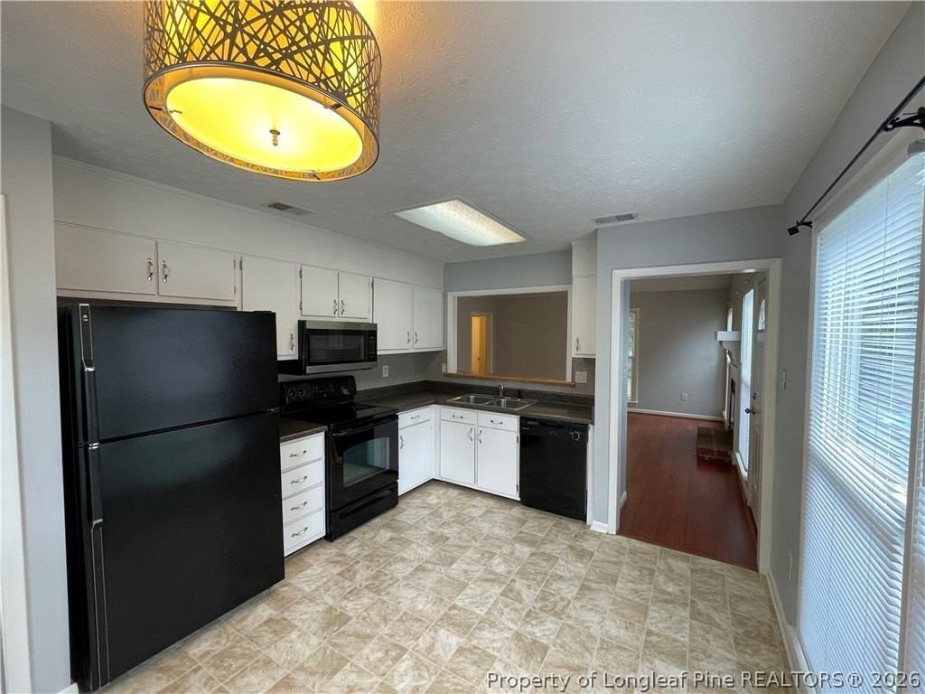 7060 Candlewood Dr - Photo 6 of 16