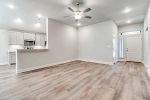 2904 Clover Dr #1 - Photo 2 of 10