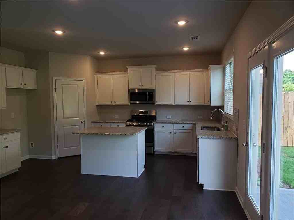 6056 Fair Winds Cv - Photo 4 of 18