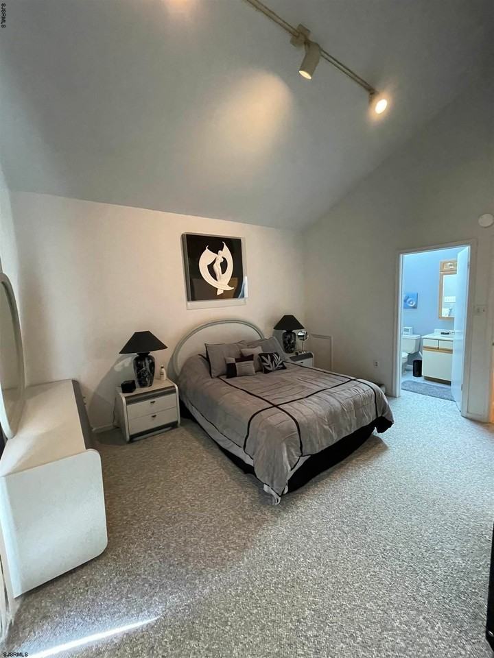 9310 Monmouth Ave - Photo 7 of 13