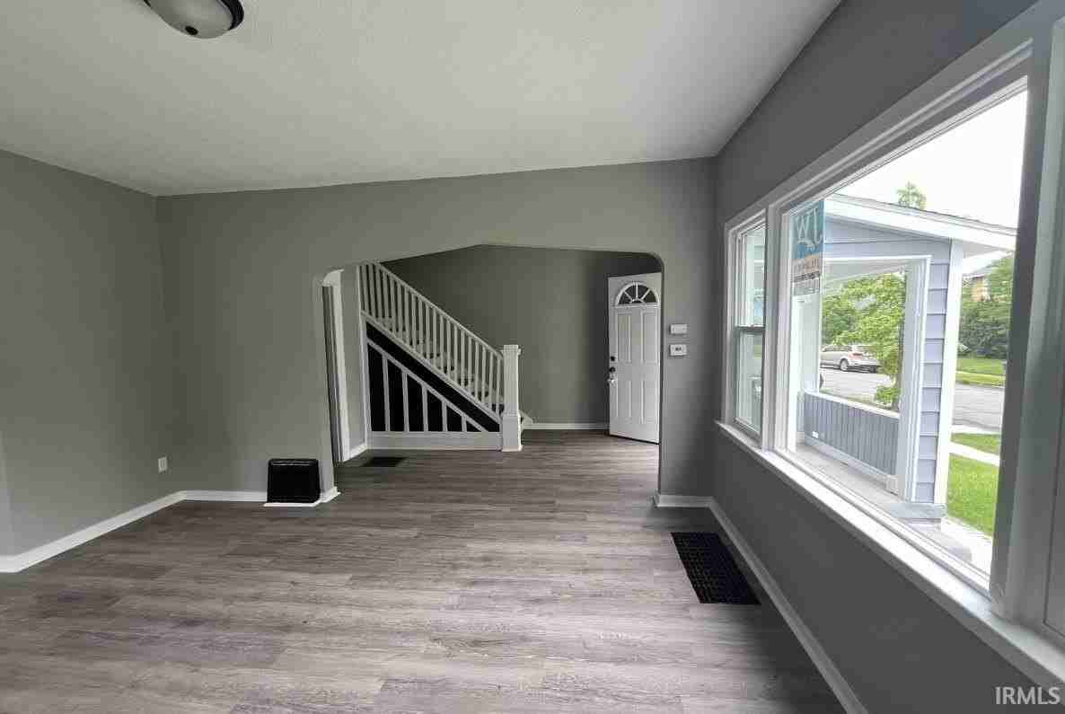 3617 Oliver St - Photo 2 of 10