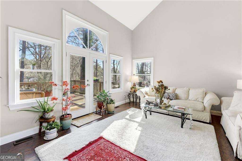 2368 Battle Forest Dr Sw - Photo 5 of 24