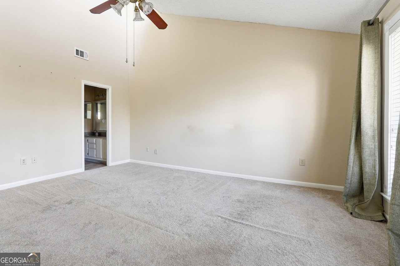 813 Serramonte Dr - Photo 7 of 14