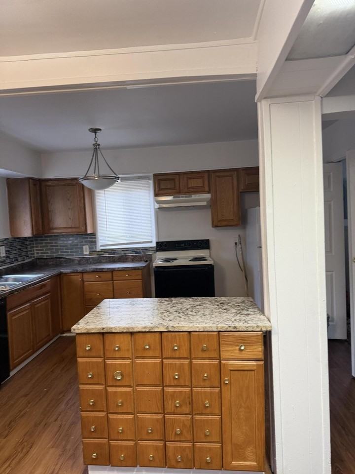 19133 Macarthur - Photo 3 of 10