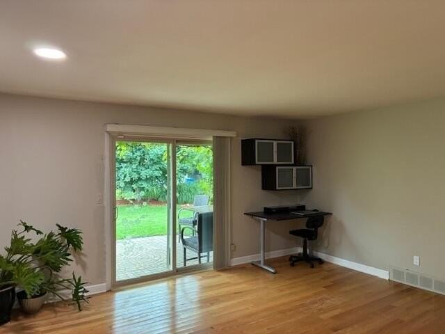 3677 Beech Dr - Photo 7 of 34