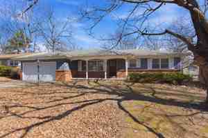 featured image of 2308 S Hampton Ave