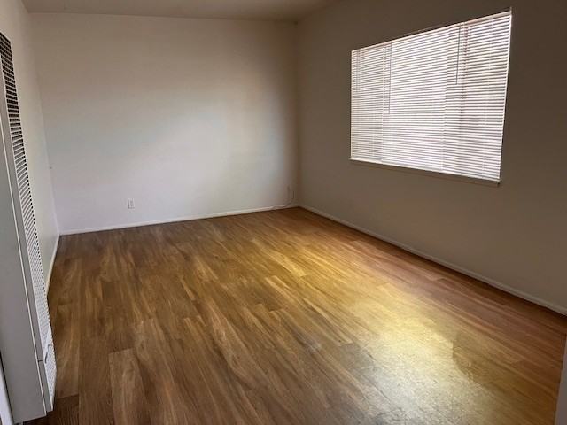 16157 Walnut Avenue - Photo 3 of 6